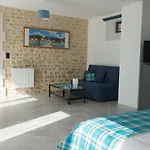 Bed and breakfast La Maison Periot 3*