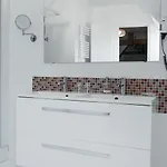 La Maison Periot Trevieres