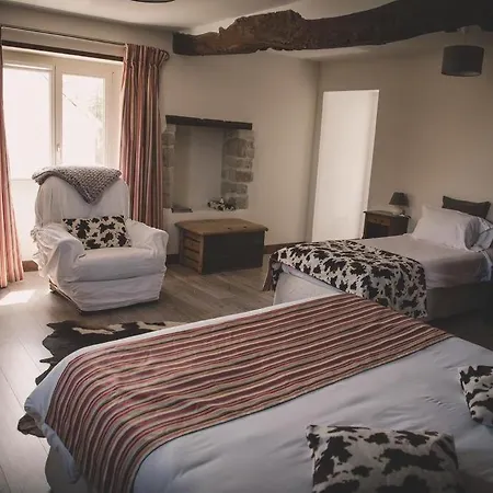 La Maison Periot Bed & Breakfast Trevieres