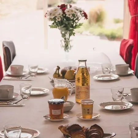La Maison Periot فندق مبيت وإفطار