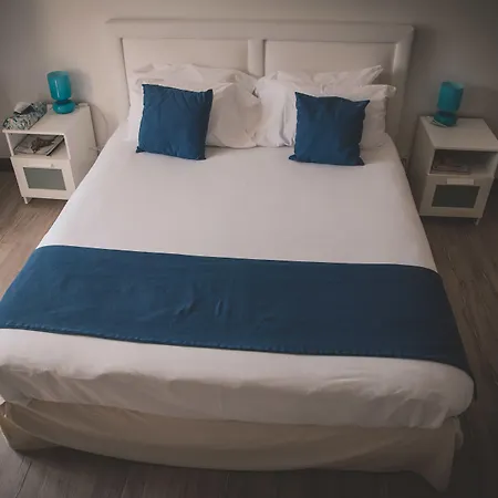 La Maison Periot 3* Trevieres