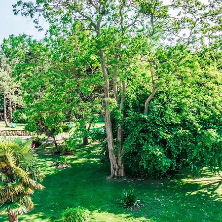 La Maison Periot 4*