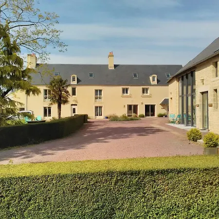 Bed & Breakfast La Maison Periot Trevieres