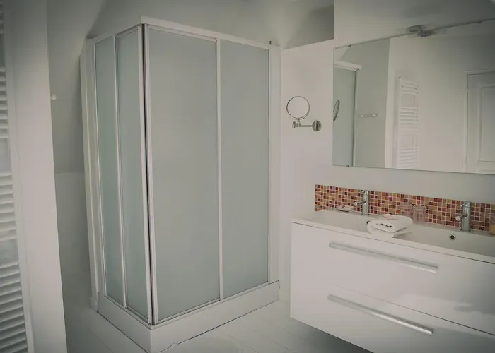 La Maison Periot Bed & Breakfast