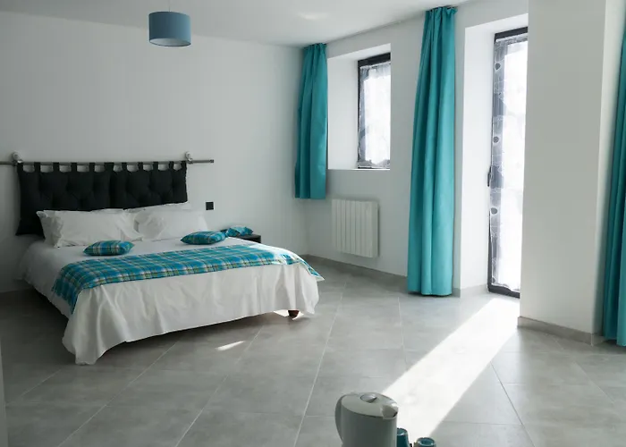 Bed & Breakfast La Maison Periot