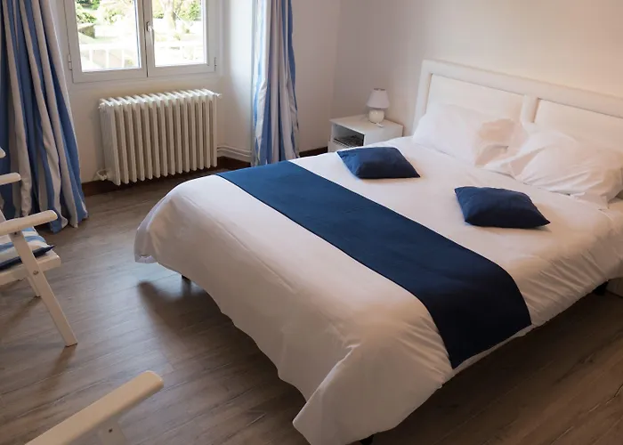 La Maison Periot 3* Trevieres